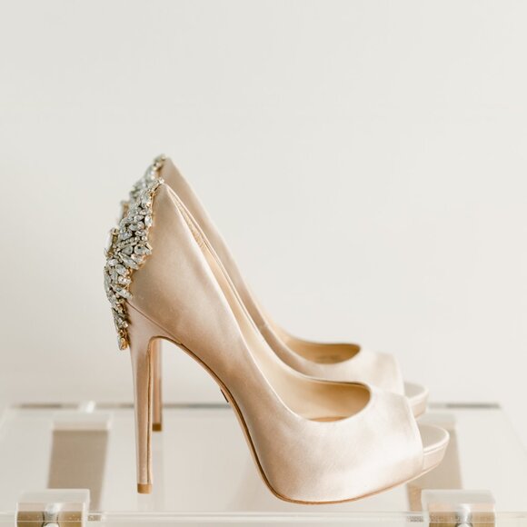 Badgley Mischka Kiara Pump Women's 7.5 Latte Platform Satin Open Peep Toe - Picture 10 of 16